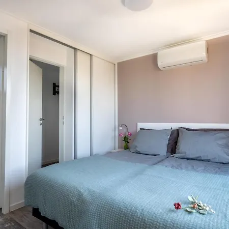 Semesterbostad Cube Of Luxury Direkt Am Europarcs Bad Hoophuizen Hulshorst